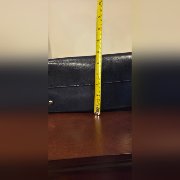 Chic Navy Tote Bag - Picture 11 of 16